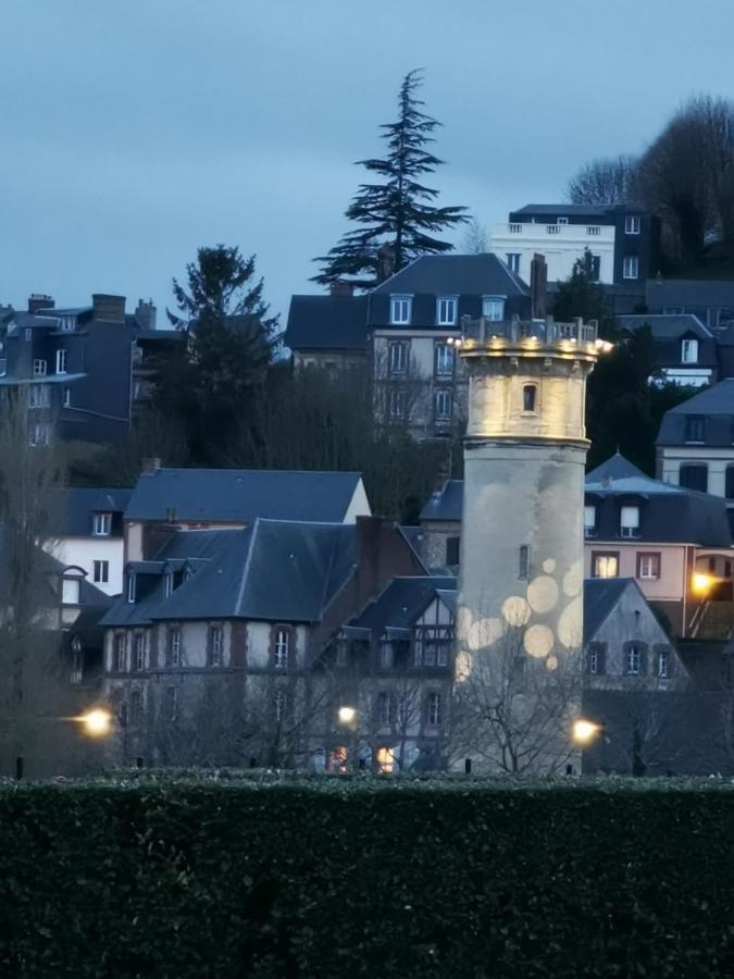 Апартаменты Phare Des Impressionnistes Онфлёр Экстерьер фото